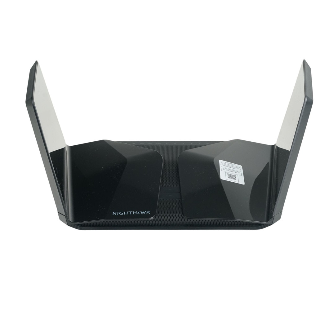 Netgear RAXE500 Nighthawk AXE11000 Wireless Tri-Band Gigabit Router (RAXE500-100NAR) Like New 2